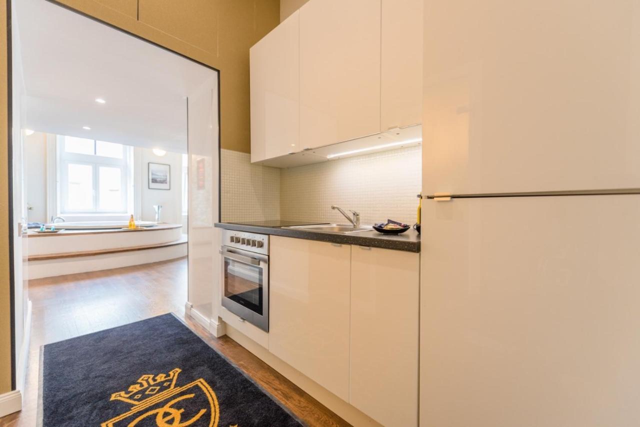 Enzo Capo Jacuzzi Andrassy Apartamento Budapeste Exterior foto